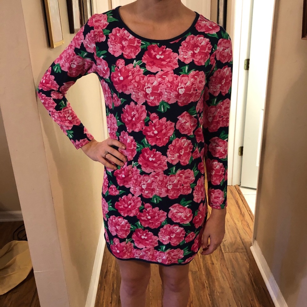 Cute pink flowered mini dress
